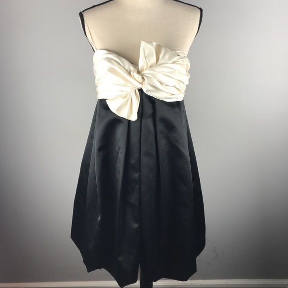 ABS Allen Schwartz Dresses & Skirts - ABS Allen Schwartz bow strapless cocktail dress